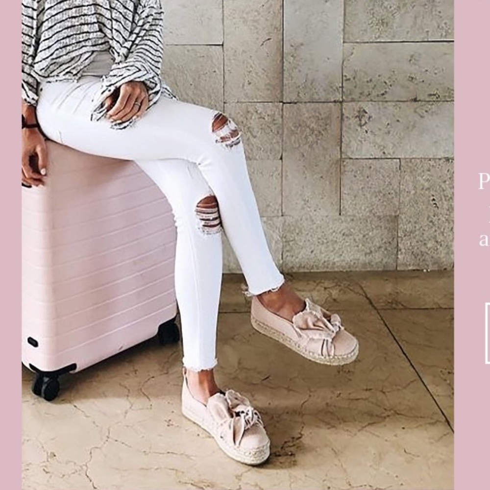 Pink canvas Sam Edelman espadrilles